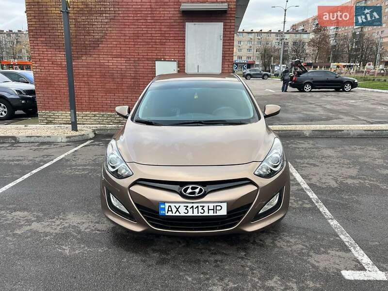 Хэтчбек Hyundai i30 2013 в Харькове