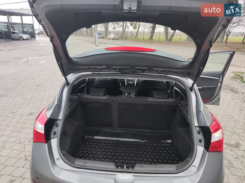 Хэтчбек Hyundai i30 2014 в Львове