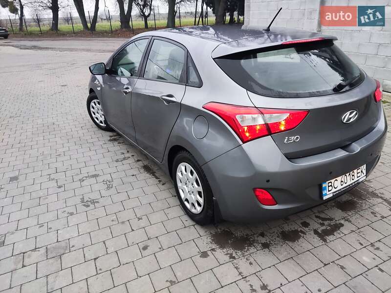 Хэтчбек Hyundai i30 2014 в Львове