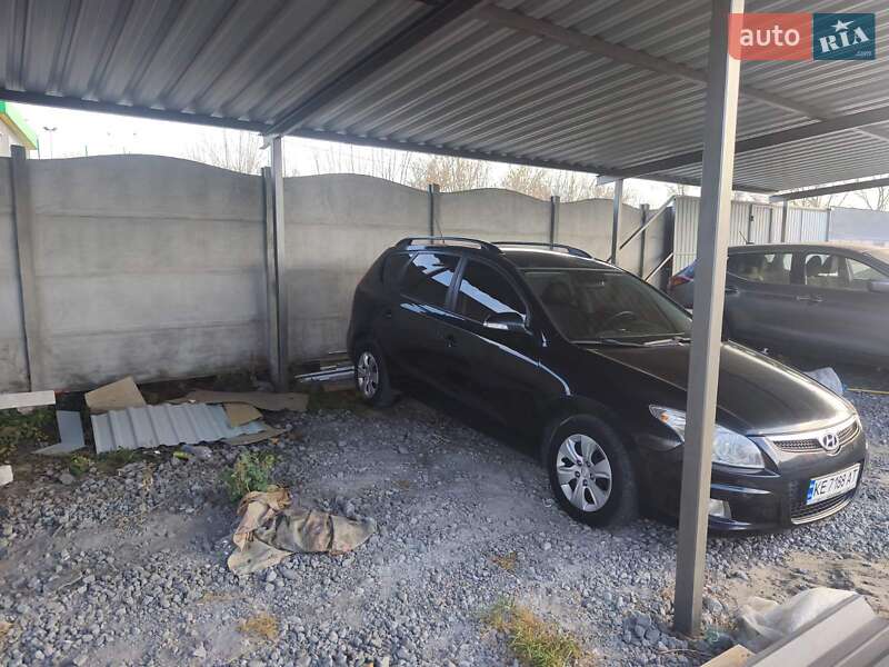 Универсал Hyundai i30 2008 в Каменском