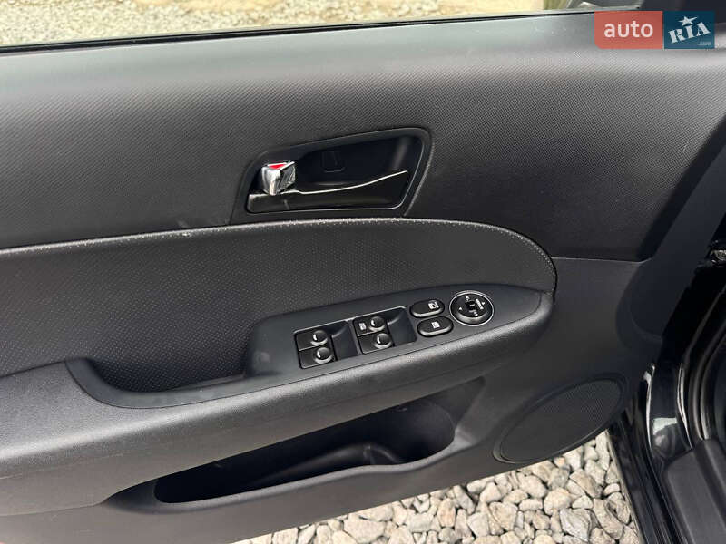 Універсал Hyundai i30 2009 в Стрию фото 48 Універсал Hyundai i30 2009 в Стрию