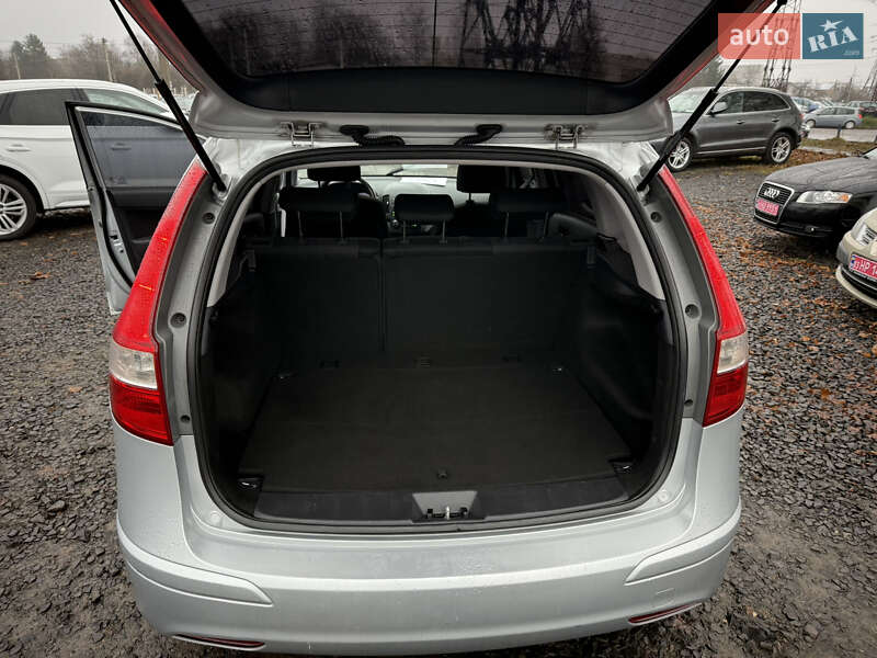 Универсал Hyundai i30 2011 в Луцке фото 32 Универсал Hyundai i30 2011 в Луцке