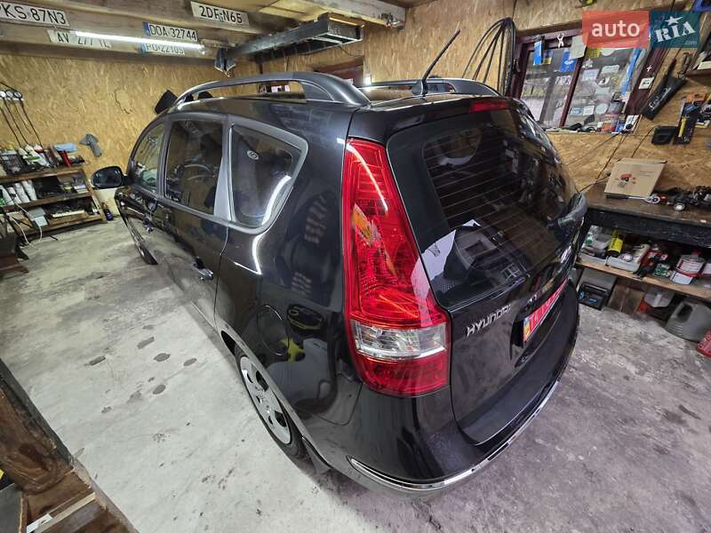 Универсал Hyundai i30 2009 в Луцке