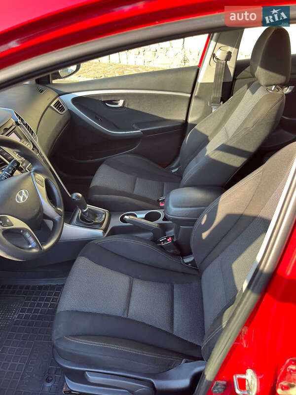 Универсал Hyundai i30 2013 в Одессе