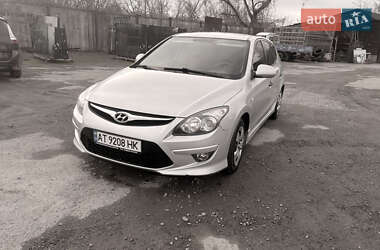 Хэтчбек Hyundai i30 2010 в Ивано-Франковске