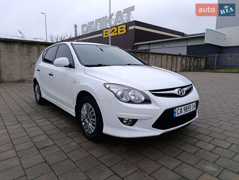 Хэтчбек Hyundai i30 2010 в Черкассах