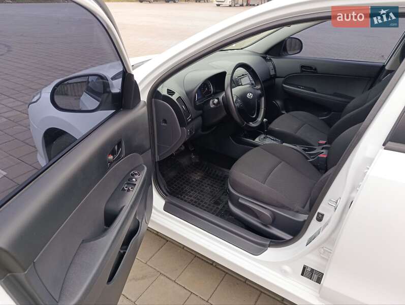 Хэтчбек Hyundai i30 2010 в Черкассах