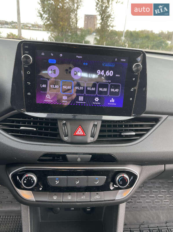 Универсал Hyundai i30 2020 в Киеве фото 16 Универсал Hyundai i30 2020 в Киеве