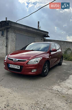 Хэтчбек Hyundai i30 2008 в Киеве