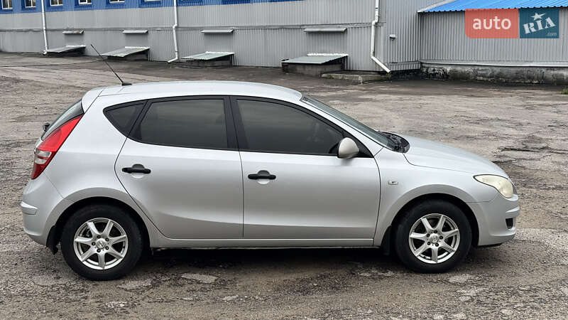 Хэтчбек Hyundai i30 2007 в Белой Церкви