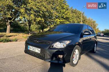 Хетчбек Hyundai i30 2010 в Кривому Розі