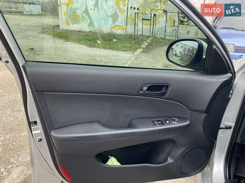 Універсал Hyundai i30 2012 в Запоріжжі