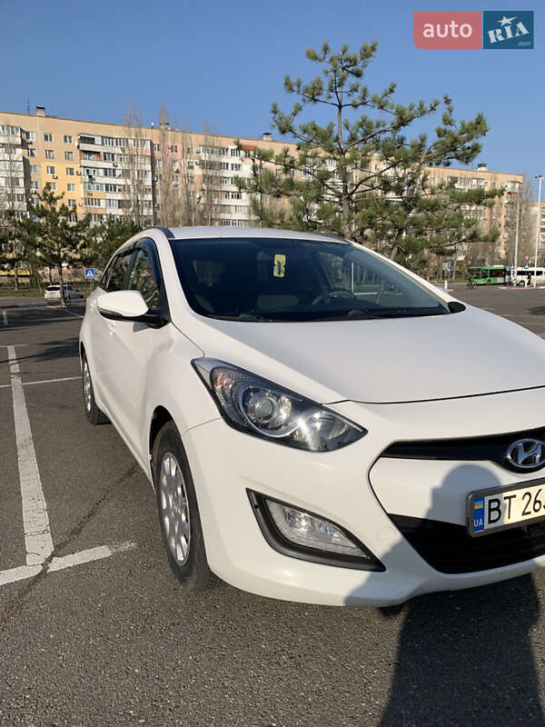 Универсал Hyundai i30 2014 в Николаеве