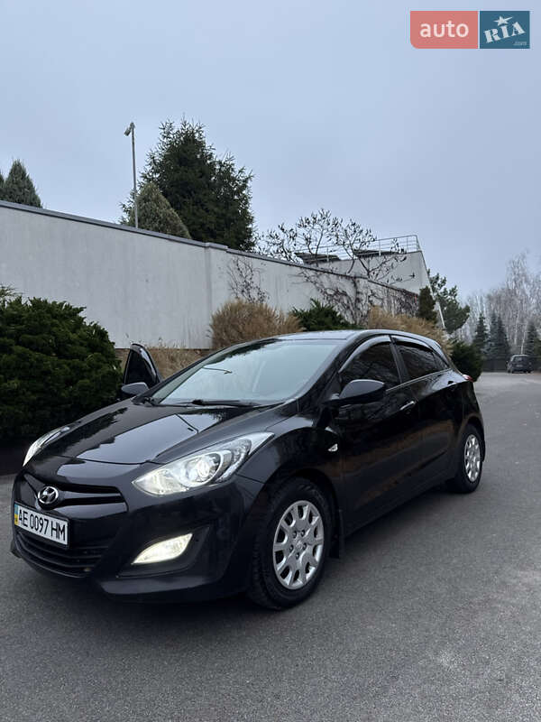 Хэтчбек Hyundai i30 2013 в Днепре
