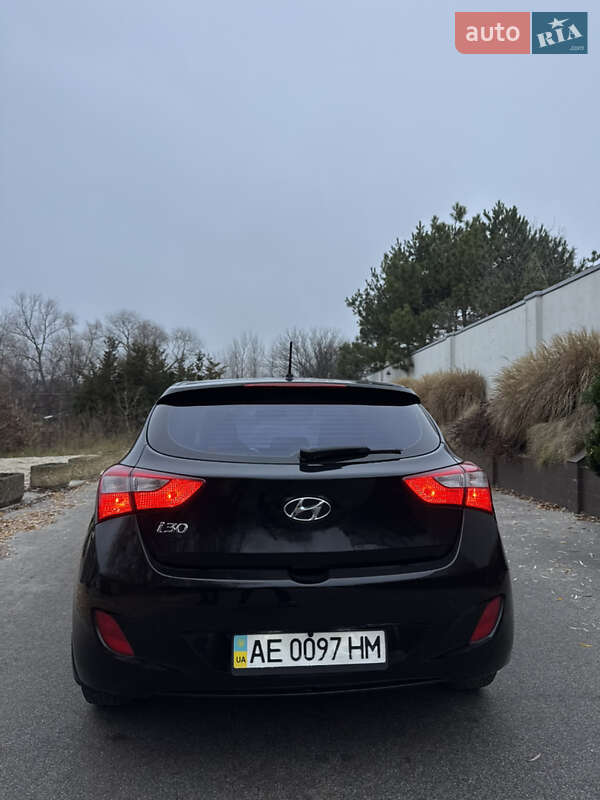 Хэтчбек Hyundai i30 2013 в Днепре