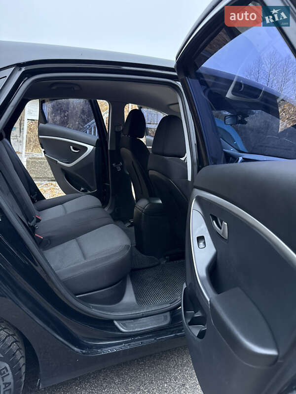 Хэтчбек Hyundai i30 2013 в Днепре