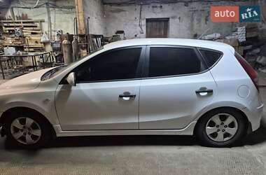 Хетчбек Hyundai i30 2010 в Харкові