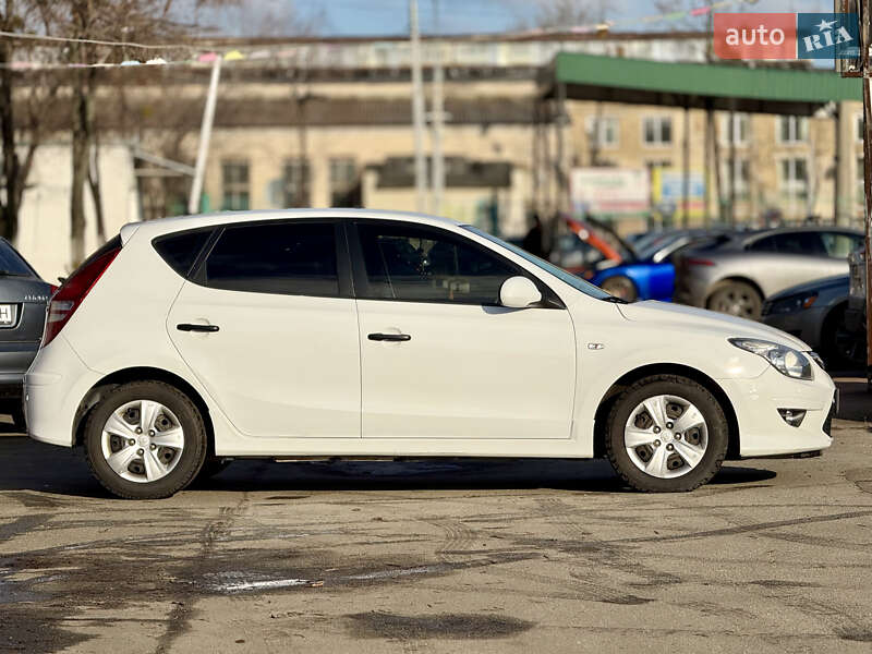 Хетчбек Hyundai i30 2011 в Києві