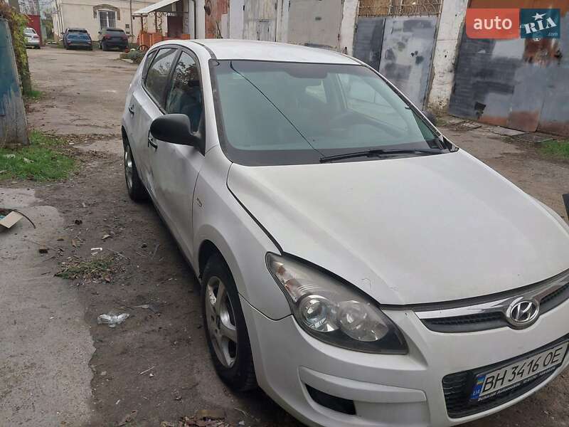 Хэтчбек Hyundai i30 2009 в Одессе