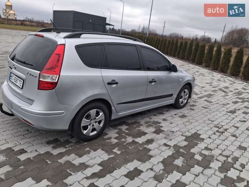 Универсал Hyundai i30 2010 в Львове фото 10 Универсал Hyundai i30 2010 в Львове