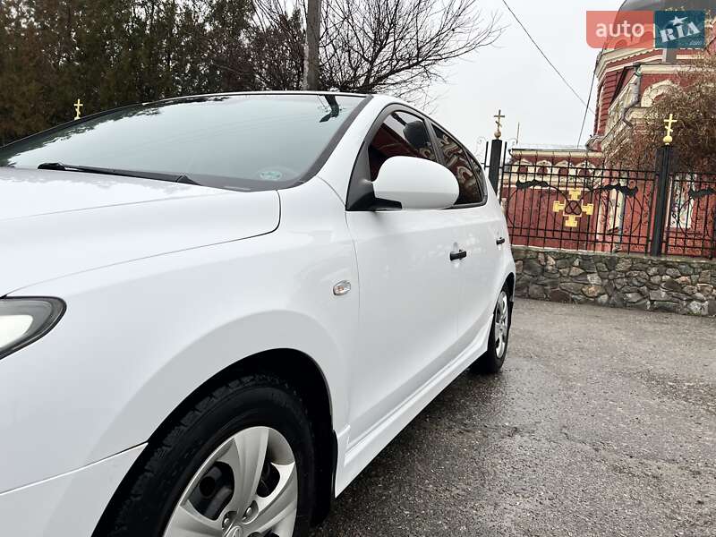 Хэтчбек Hyundai i30 2010 в Харькове фото 14 Хэтчбек Hyundai i30 2010 в Харькове