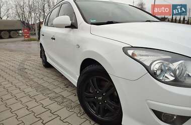 Универсал Hyundai i30 2011 в Тернополе