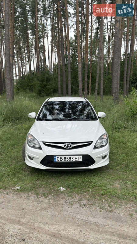 Хетчбек Hyundai i30 2011 в Прилуках