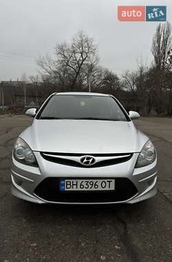 Хэтчбек Hyundai i30 2011 в Одессе