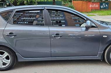 Хэтчбек Hyundai i30 2010 в Полтаве