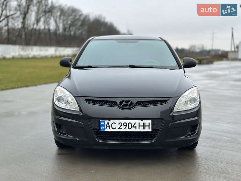 Хетчбек Hyundai i30 2008 в Луцьку фото 2 Хетчбек Hyundai i30 2008 в Луцьку