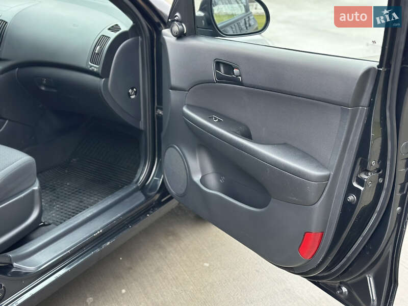 Хетчбек Hyundai i30 2008 в Луцьку фото 16 Хетчбек Hyundai i30 2008 в Луцьку