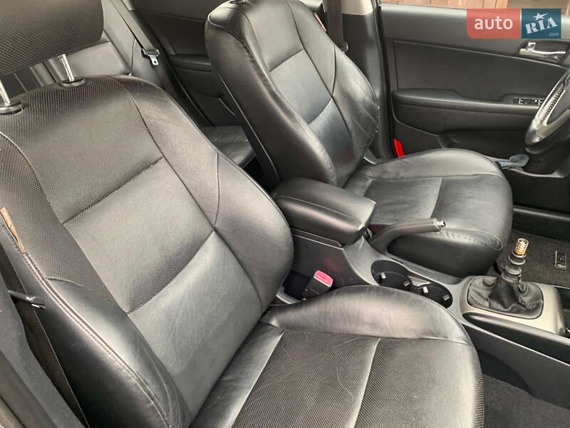 Универсал Hyundai i30 2008 в Луцке