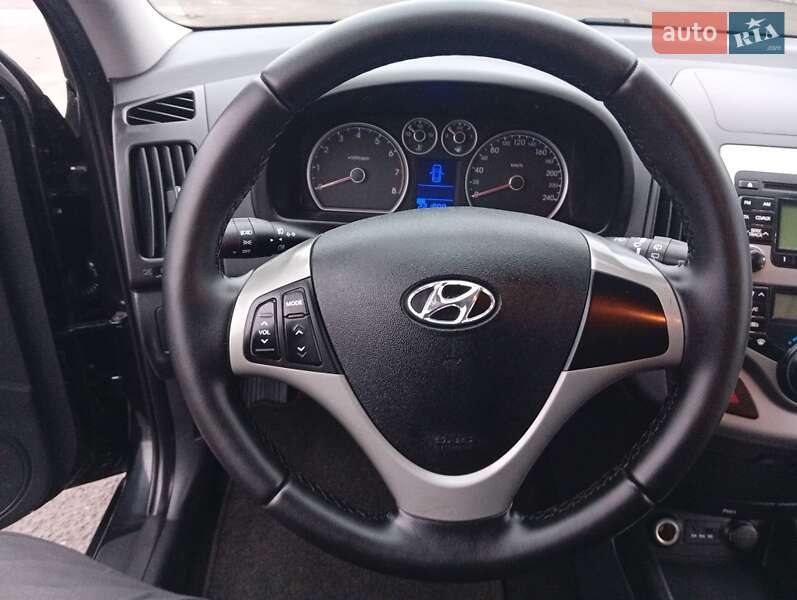 Універсал Hyundai i30 2009 в Полтаві