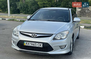 Хетчбек Hyundai i30 2011 в Харкові