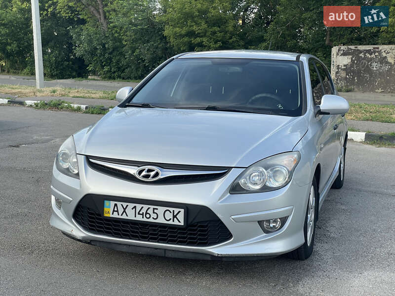Хетчбек Hyundai i30 2011 в Харкові