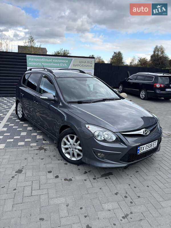 Універсал Hyundai i30 2011 в Шепетівці