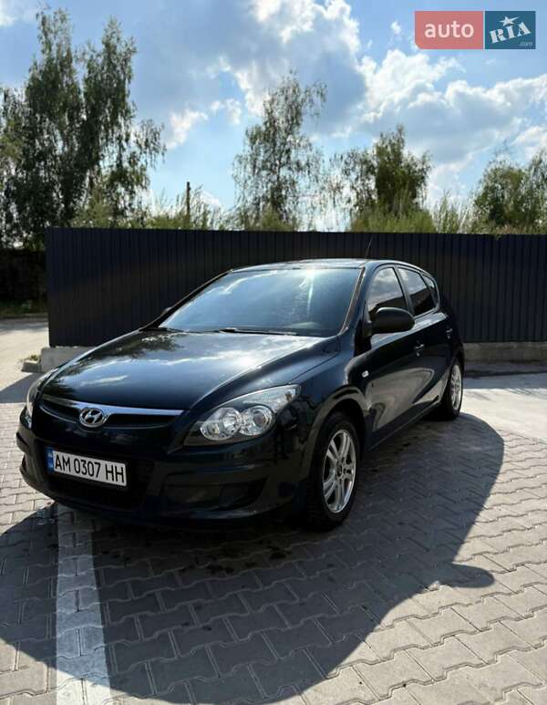 Хетчбек Hyundai i30 2009 в Житомирі