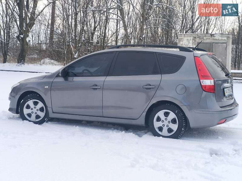 Універсал Hyundai i30 2011 в Жовтих Водах