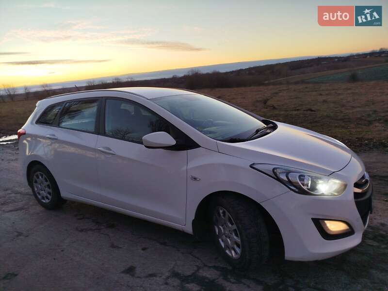 Универсал Hyundai i30 2013 в Виннице