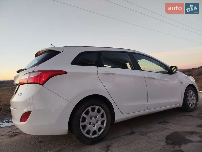 Универсал Hyundai i30 2013 в Виннице