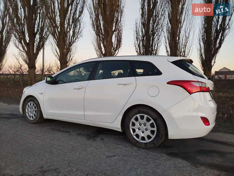 Универсал Hyundai i30 2013 в Виннице