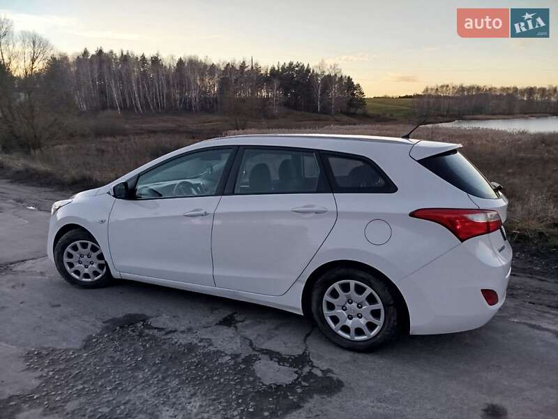 Универсал Hyundai i30 2013 в Виннице