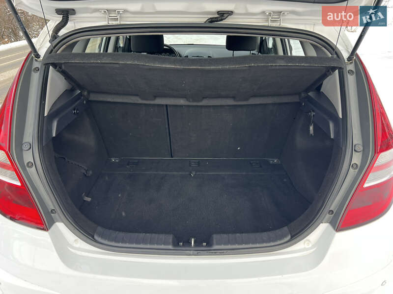 Хетчбек Hyundai i30 2009 в Косові