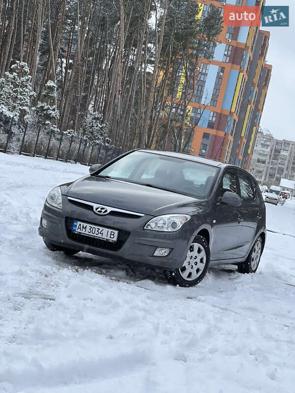 Хетчбек Hyundai i30 2008 в Житомирі
