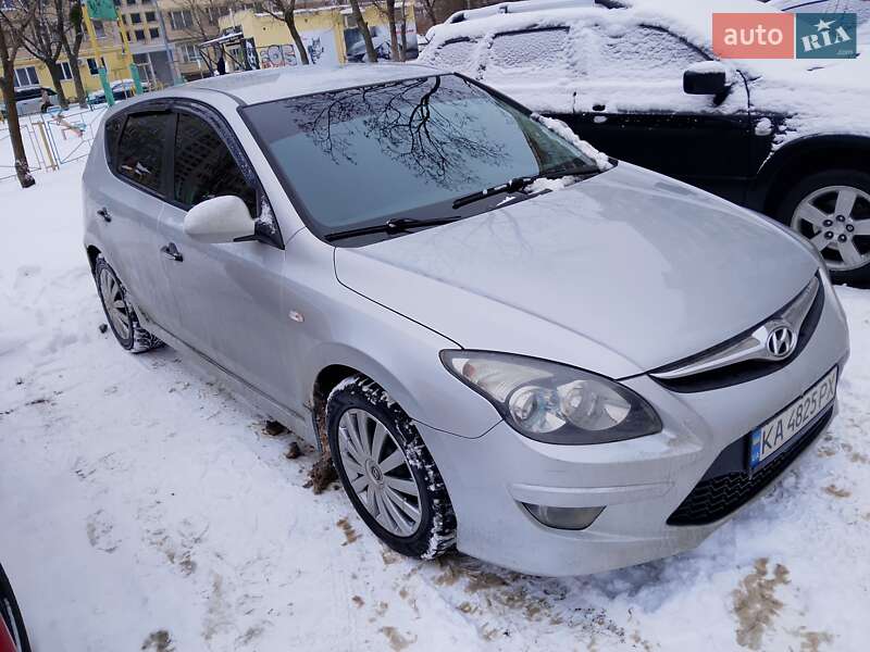 Hyundai i30 2011