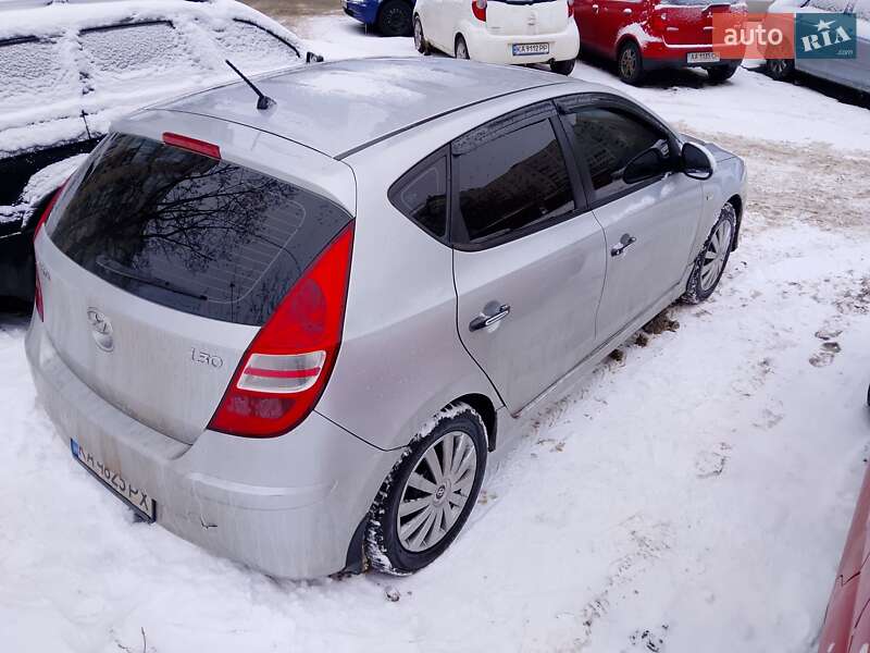 Хэтчбек Hyundai i30 2011 в Киеве фото 3 Хэтчбек Hyundai i30 2011 в Киеве