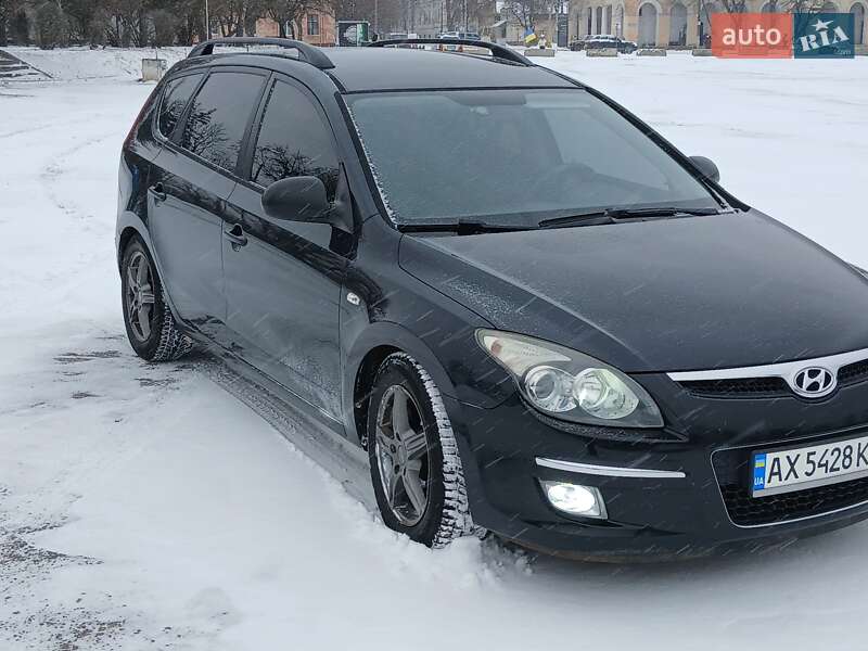 Универсал Hyundai i30 2009 в Чугуеве фото 2 Универсал Hyundai i30 2009 в Чугуеве