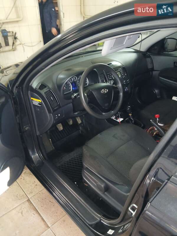 Универсал Hyundai i30 2009 в Чугуеве фото 7 Универсал Hyundai i30 2009 в Чугуеве