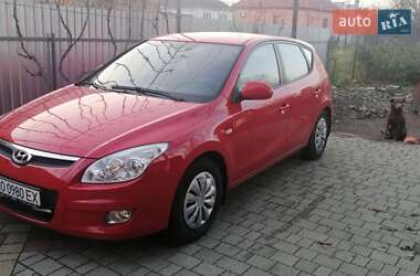 Хетчбек Hyundai i30 2007 в Мукачевому
