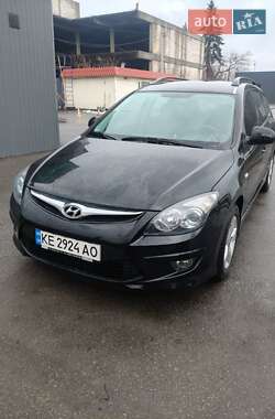 Универсал Hyundai i30 2012 в Днепре